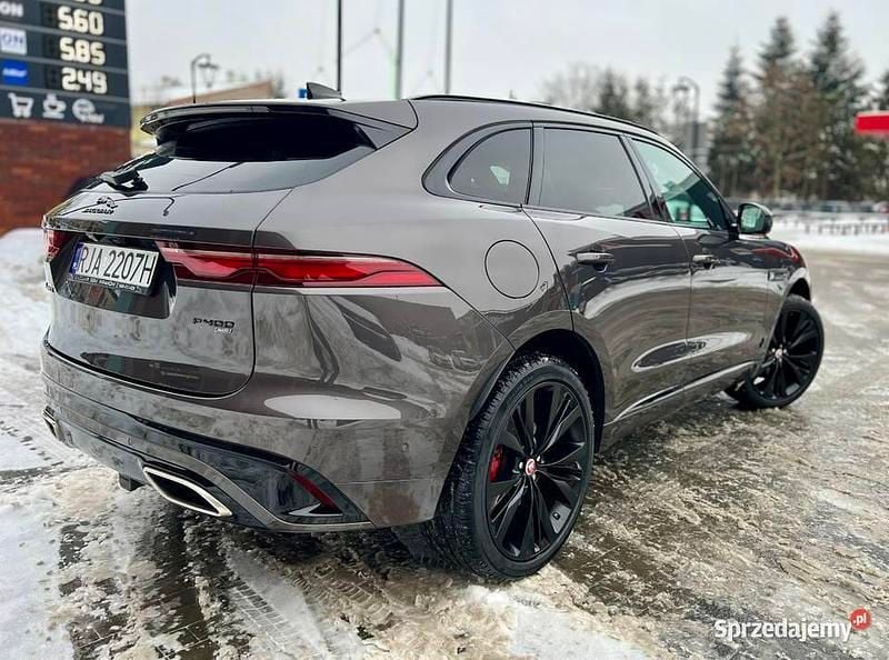 Używany Jaguar F-Pace R-Dynamic 400 KM (294 kW) 2021 Szary SUV