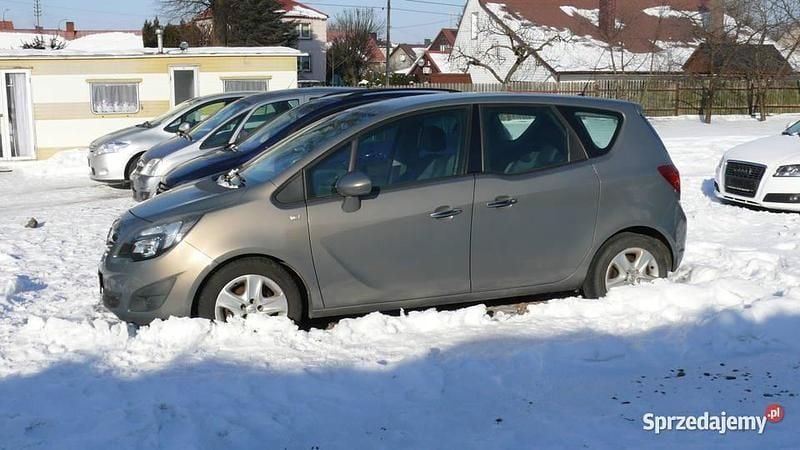 Używany Opel Meriva 2012 Brązowy Minivan