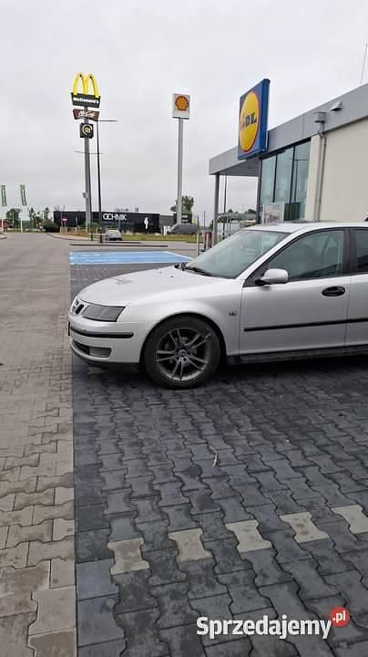 Używany Saab 9-3 2004 Srebrny Sedan/Limuzyna