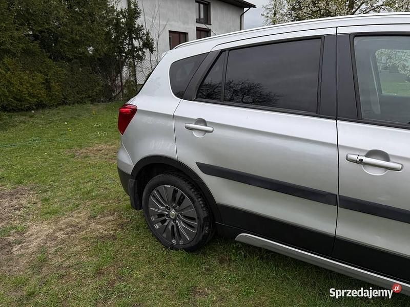 Używany Suzuki SX4 S-Cross 2013 Srebrny SUV