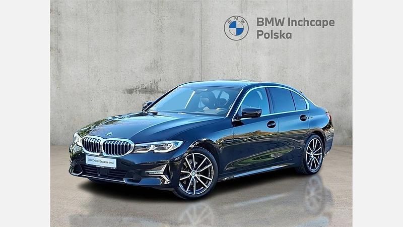Black sapphire metallic metalizowany Używany 2019 BMW 320 Luxury Line Sedan/Limuzyna | 129 900 zł (Dość drogi) - Obraz 1/3