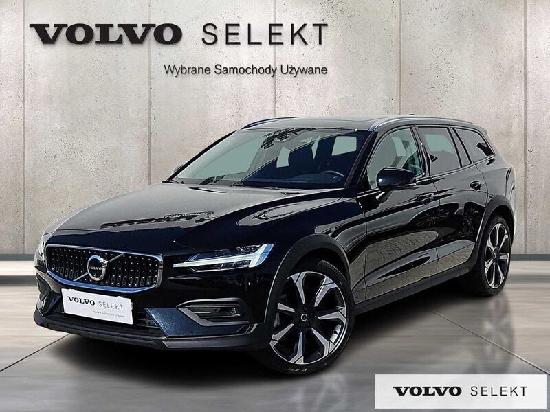 Czarny Używany 2024 Volvo V60 CC Kombi | 229 900 zł (Uczciwa cena) - Obraz 1/3