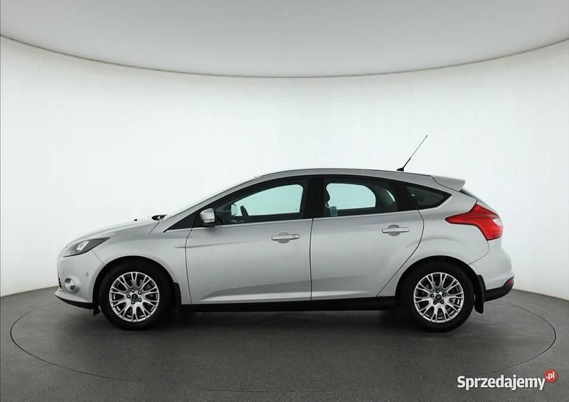 Używany Ford Focus 2012 Srebrny Hatchback
