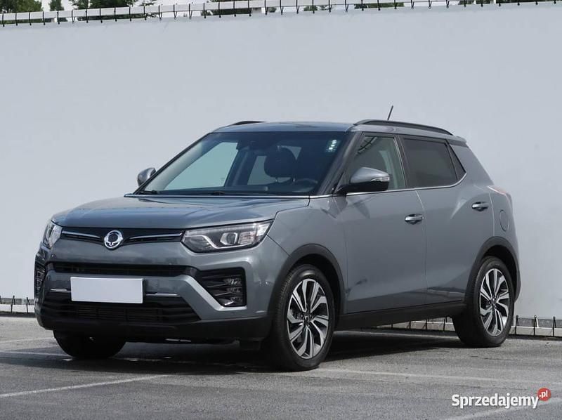 Używany Ssangyong (KGM) Tivoli 2019 Szary SUV