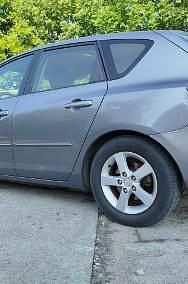 Używany Mazda 3 105 KM (77 kW) 2004 Szary Hatchback