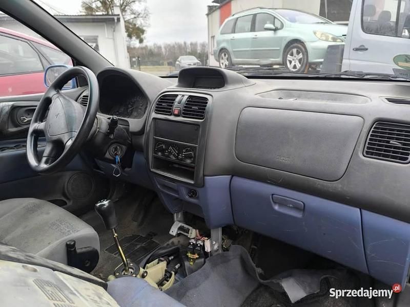 Używany Mitsubishi Space Star 2000 Minivan