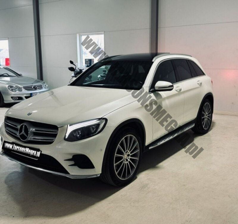Biały Używany 2015 Mercedes GLC250 SUV | 89 800 zł - Obraz 1/3