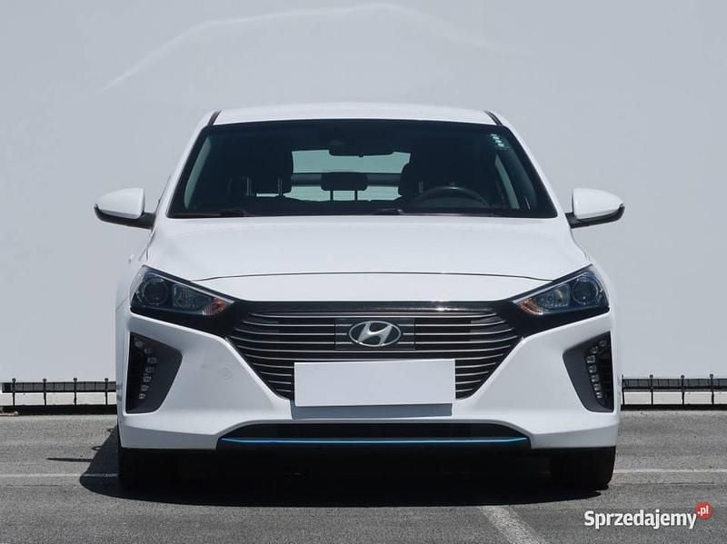 Biały Używany 2017 Hyundai Ioniq Sedan/Limuzyna | 56 999 zł (Uczciwa cena) - Obraz 1/4