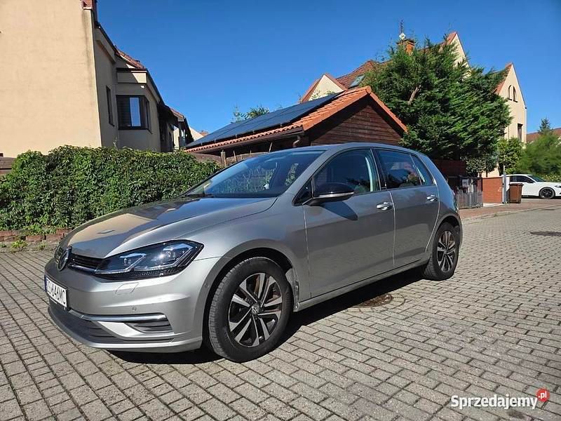 Srebrny (metalik) Używany 2019 VW Golf VII Hatchback | 83 000 zł (Drogi) - Obraz 1/4