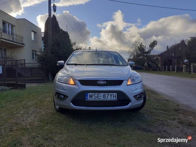 Srebrny Używany 2008 Ford Focus Ghia Kombi | 10 500 zł (Uczciwa cena) - Obraz 1/4