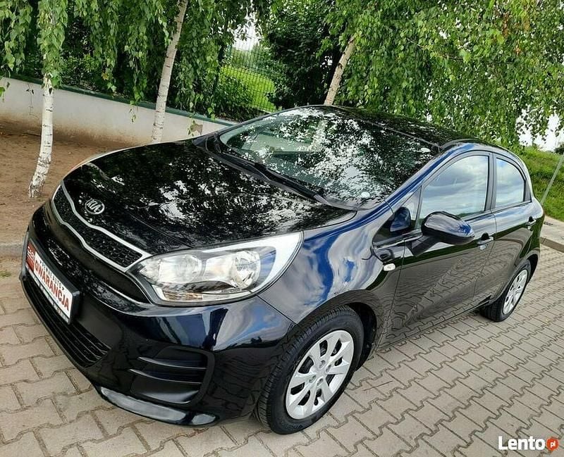 Używany Kia Rio 85 KM (62 kW) 2015 Czarny Hatchback