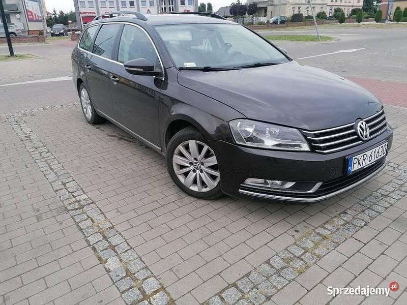 Brązowy Używany 2011 VW Passat Kombi | 21 500 zł (Uczciwa cena) - Obraz 1/4
