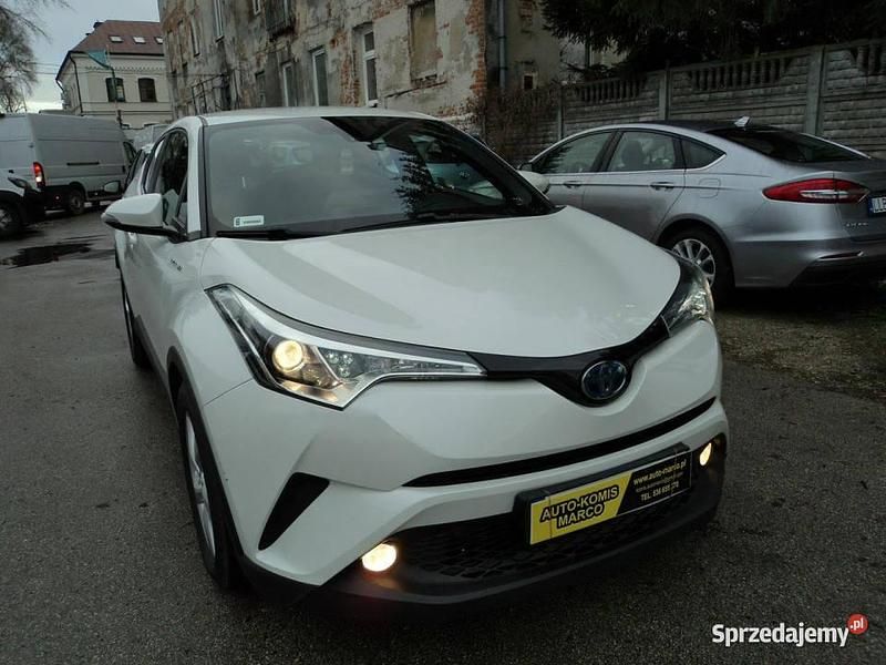Biały (metalik) Używany 2017 Toyota C-HR SUV | 72 900 zł (Uczciwa cena) - Obraz 1/4