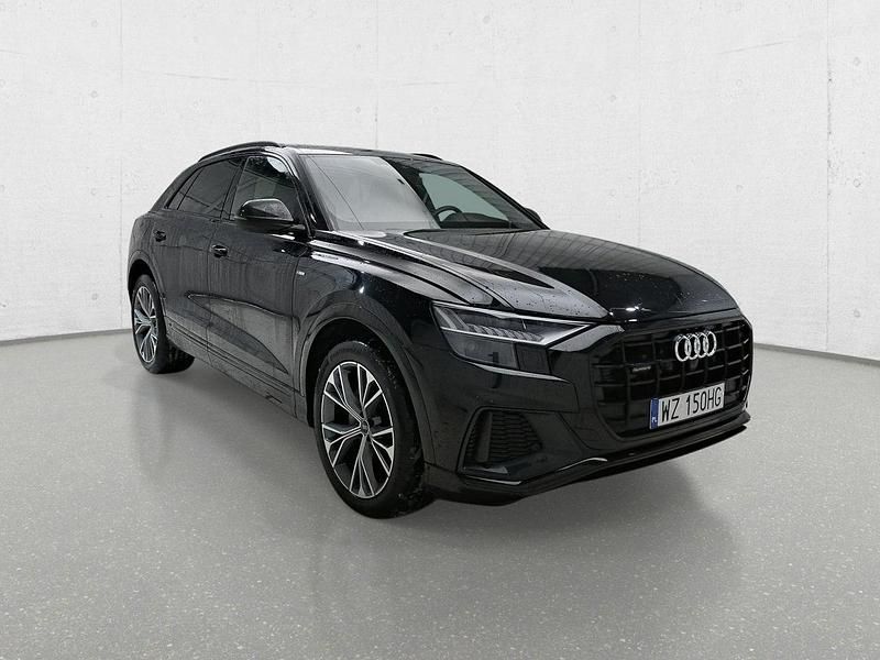 Używany Audi Q8 286 KM (210 kW) 2023 Czarny SUV