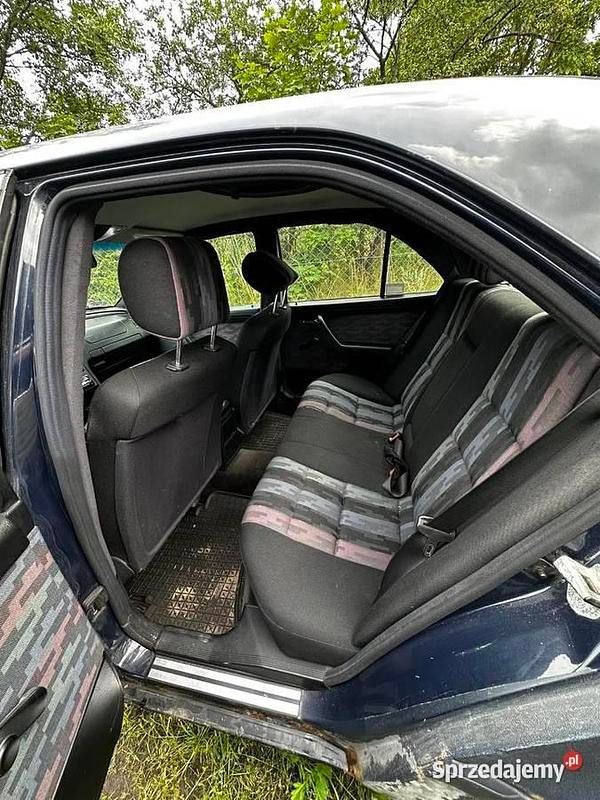 Używany Mercedes E250 1997