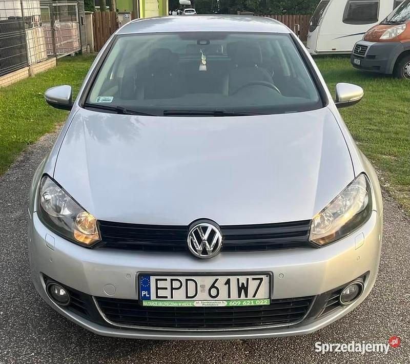 Srebrny Używany 2010 VW Golf VI Team Hatchback | 18 900 zł (Uczciwa cena) - Obraz 1/4