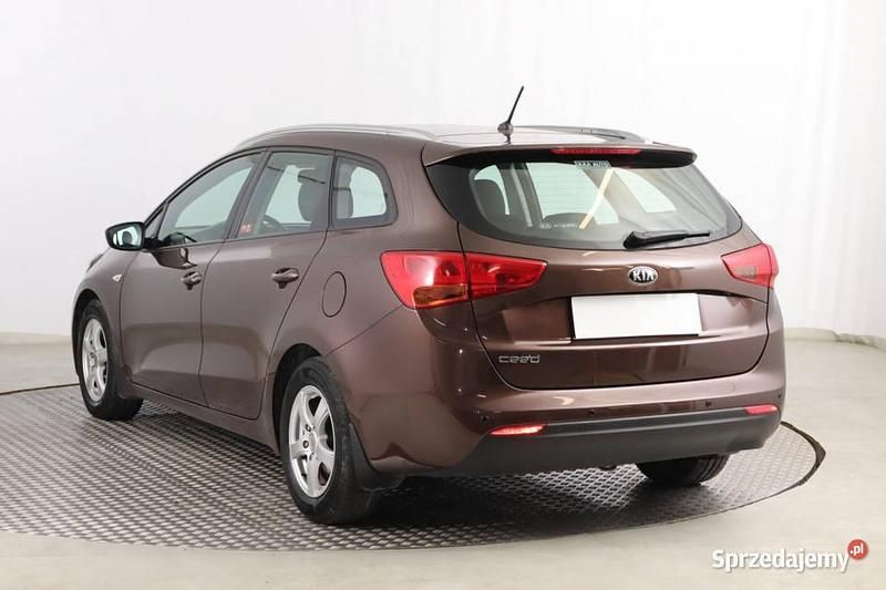 Używany Kia Ceed 135 KM (99 kW) 2014 Brązowy Hatchback