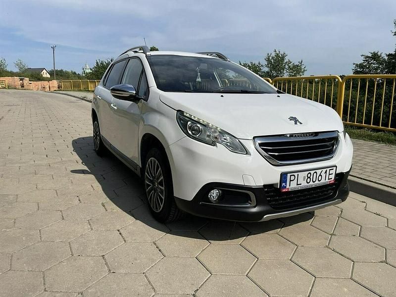 Biały Używany 2015 Peugeot 2008 SUV | 35 999 zł (Dość drogi) - Obraz 1/4