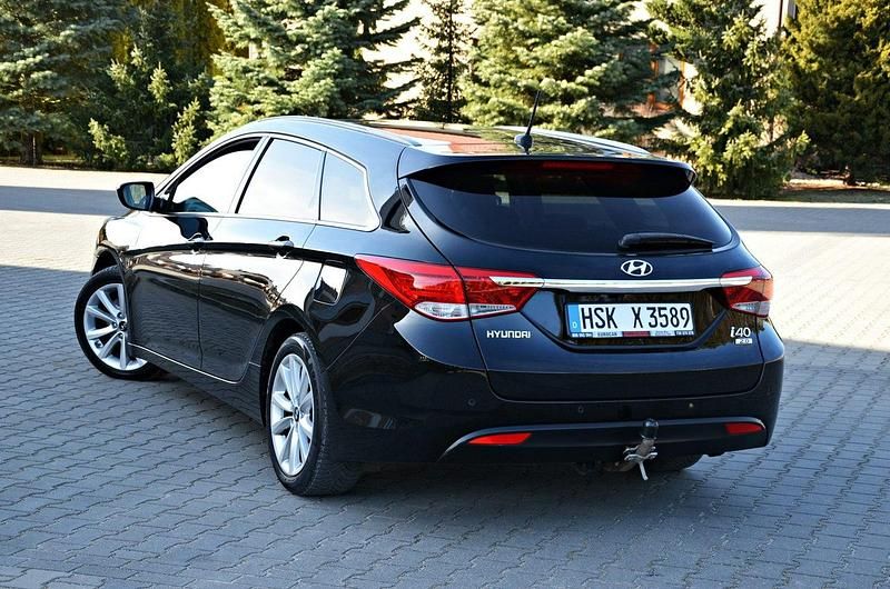 Używany Hyundai i40 177 KM (130 kW) 2012 Czarny Kombi