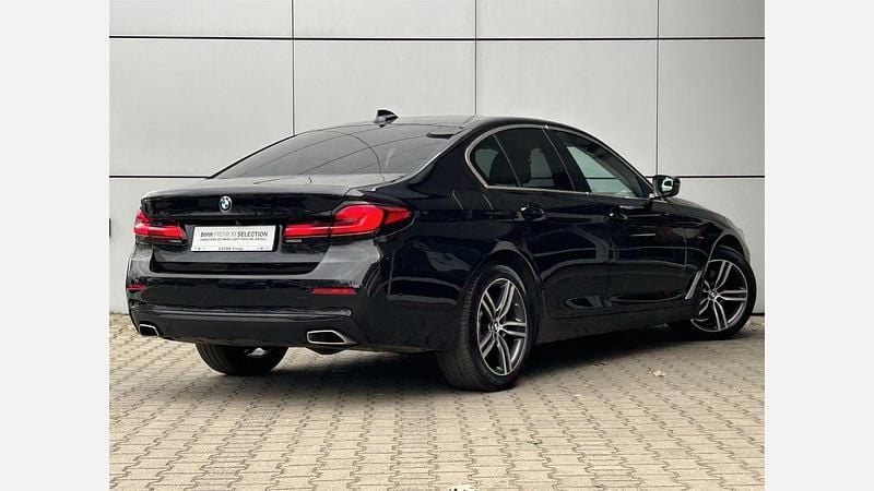 Używany BMW 518 150 KM (110 kW) 2022 Czarny szafir metalizowany Sedan/Limuzyna