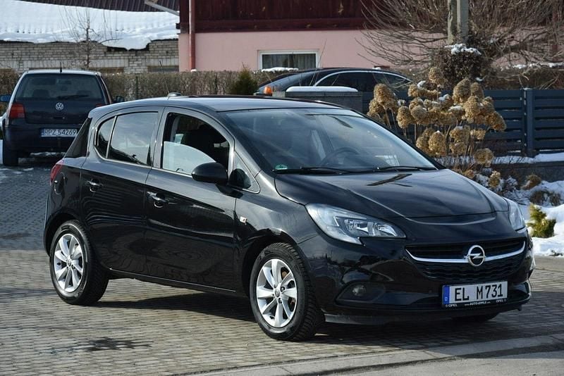 Używany Opel Corsa 90 KM (66 kW) 2018 Czarny Hatchback