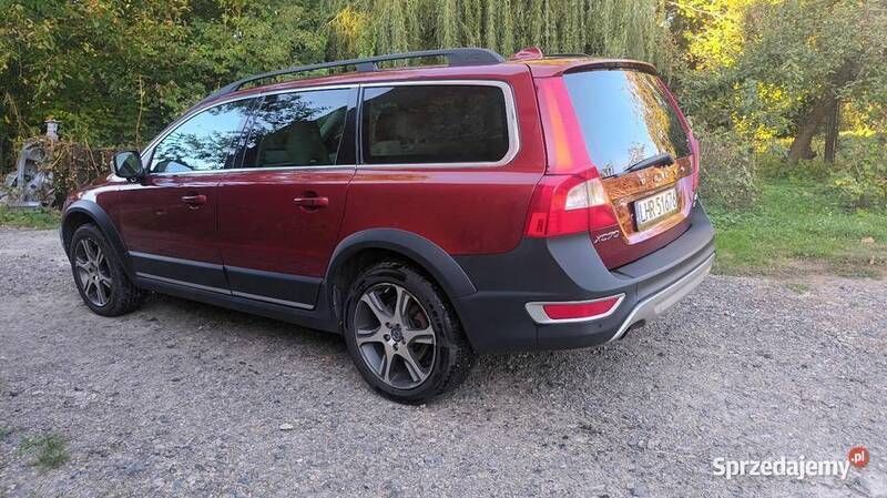 Bordowy Używany 2012 Volvo XC70 SUV | 39 900 zł - Obraz 1/4