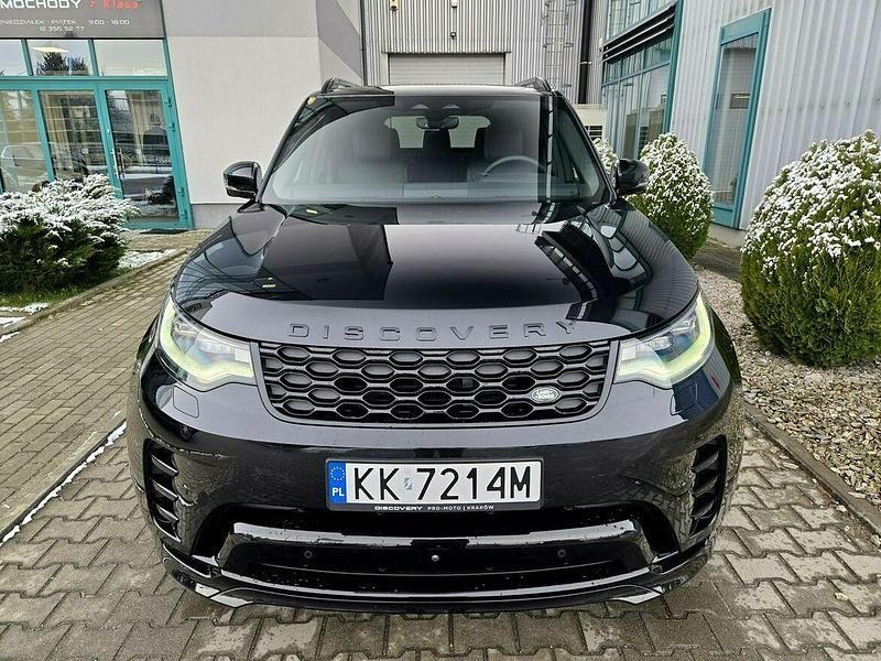 Używany Land Rover Discovery 5 SE Dynamic 250 KM (183 kW) 2025 Czarny (metalik) SUV
