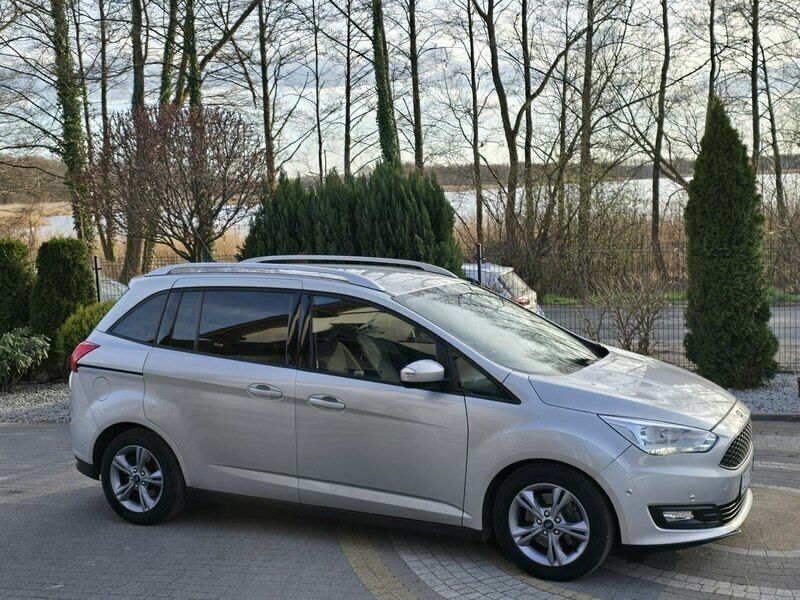 Używany Ford Grand C-Max Titanium 120 KM (88 kW) 2017 Srebrny Minivan