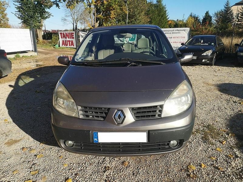 Używany Renault Grand Scénic II 115 KM (84 kW) 2005 Zielony (metalik) Minivan
