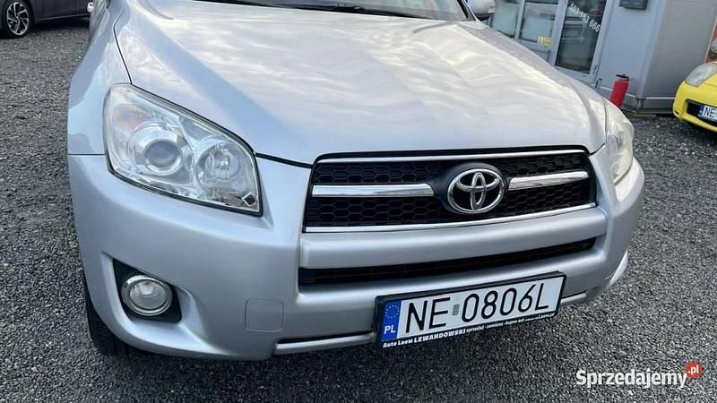 Srebrny Używany 2009 Toyota RAV4 SUV | 37 900 zł (Uczciwa cena) - Obraz 1/4
