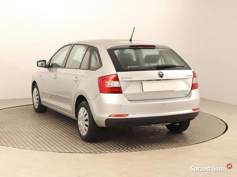 Używany Skoda Rapid 2015 Srebrny Hatchback