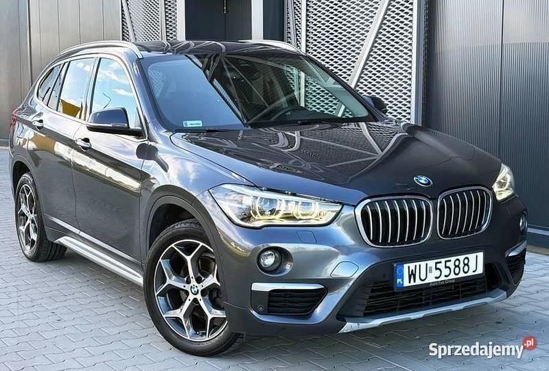 Szary Używany 2019 BMW X1 xLine SUV | 94 000 zł (Uczciwa cena) - Obraz 1/3