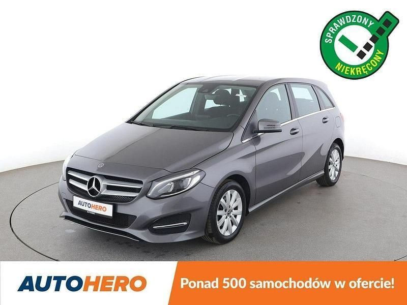 Szary Używany 2018 Mercedes B180 Minivan | 54 500 zł (Super Cena) - Obraz 1/3