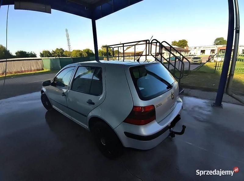 Srebrny Używany 1999 VW Golf IV Hatchback | 2500 zł (Uczciwa cena) - Obraz 1/4
