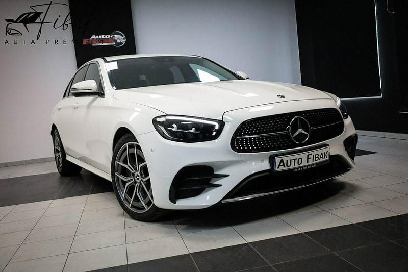 Używany Mercedes E220 AMG line 195 KM (143 kW) 2020 Biały Sedan/Limuzyna