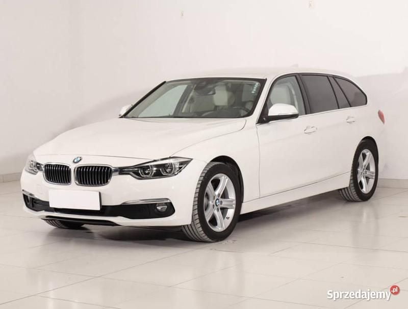Używany BMW 320 2017 Biały Kombi