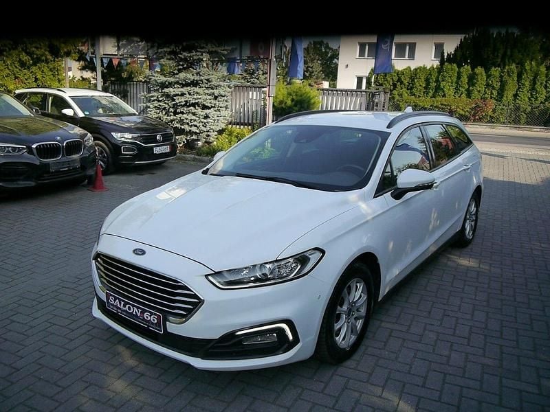 Używany Ford Mondeo 187 KM (137 kW) 2021 Biały (metalik, perła) Kombi