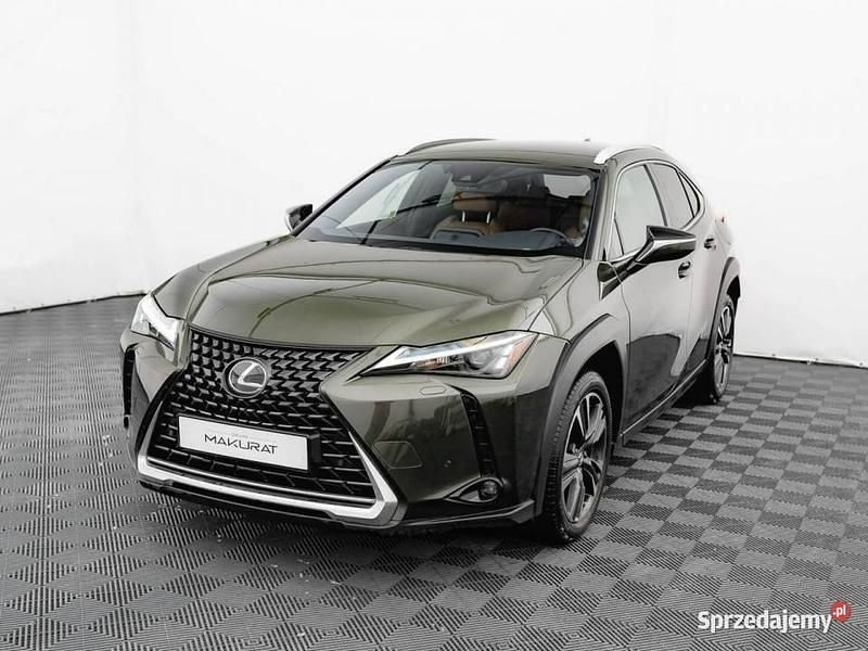 Używany Lexus UX Business Edition 173 KM (127 kW) 2023 Zielony (metalik) SUV