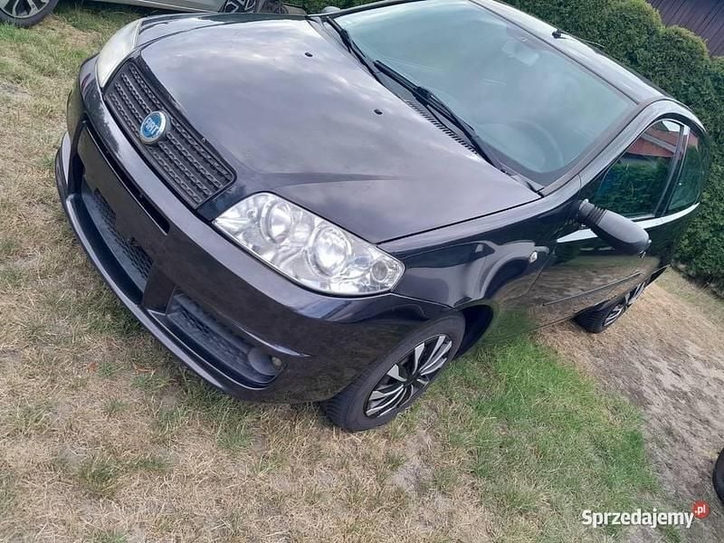 Czarny Używany 2004 Fiat Punto Hatchback | 2300 zł (Dobra cena) - Obraz 1/4