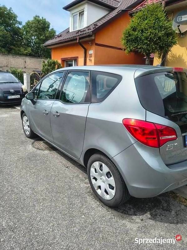 Używany Opel Meriva 2010 Szary Minivan