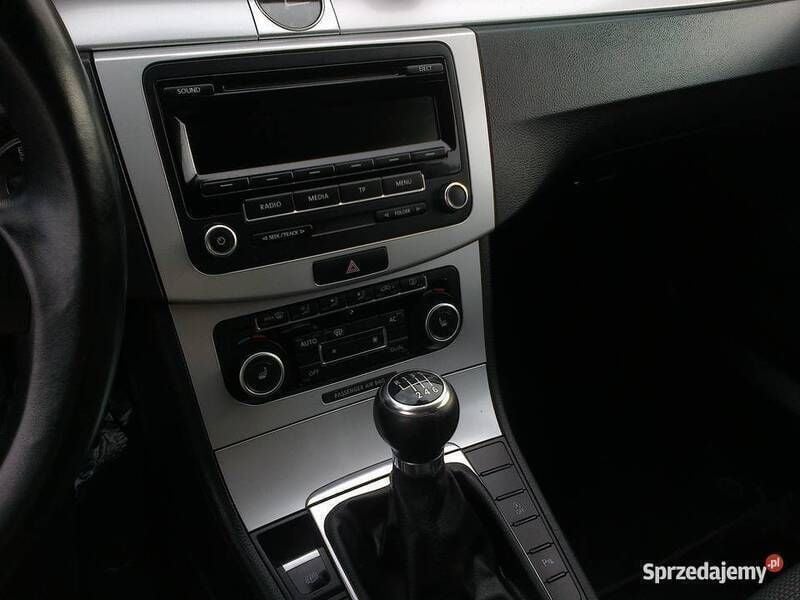 Używany VW CC 140 KM (102 kW) 2011 Czarny Sedan/Limuzyna