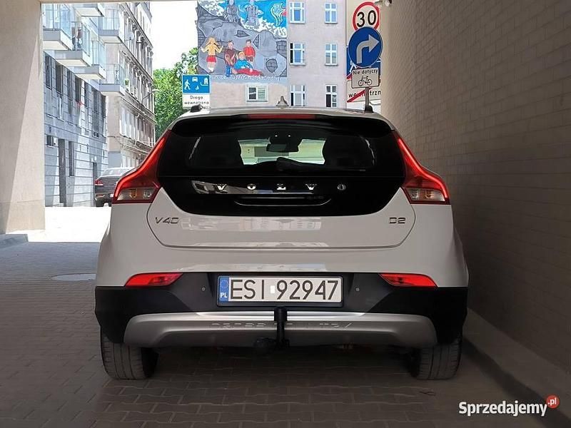 Używany Volvo V40 Momentum 2013 Biały Hatchback