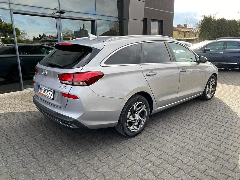 Używany Hyundai i30 120 KM (88 kW) 2022 Szary Kombi