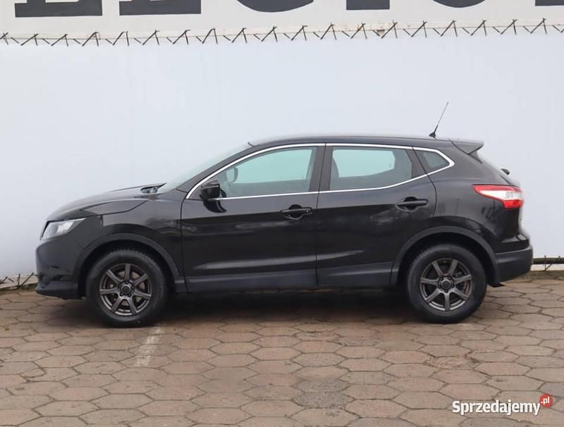 Używany Nissan Qashqai 2015 Czarny SUV
