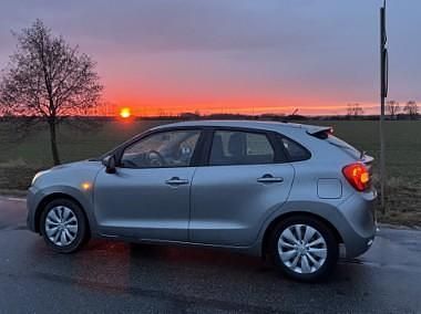Używany Suzuki Baleno 90 KM (66 kW) 2018 Srebrny Hatchback