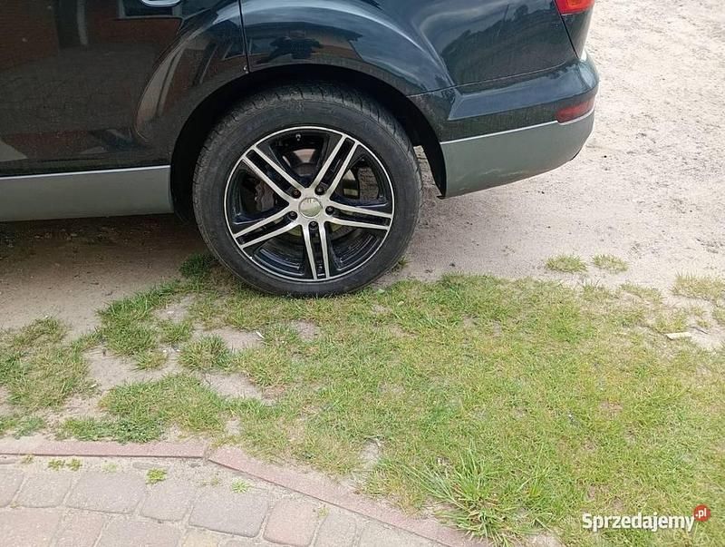 Używany Audi Q7 2006 Czarny SUV