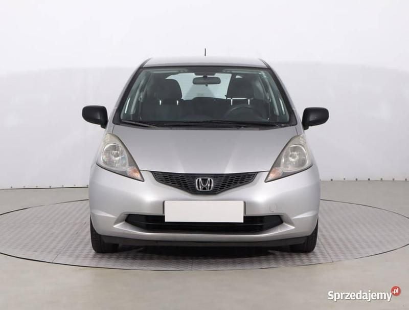 Używany Honda Jazz 90 KM (66 kW) 2009 Srebrny Hatchback