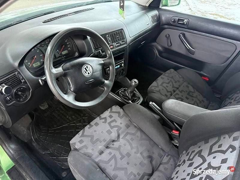 Używany VW Golf IV 2002 Zielony Sedan/Limuzyna