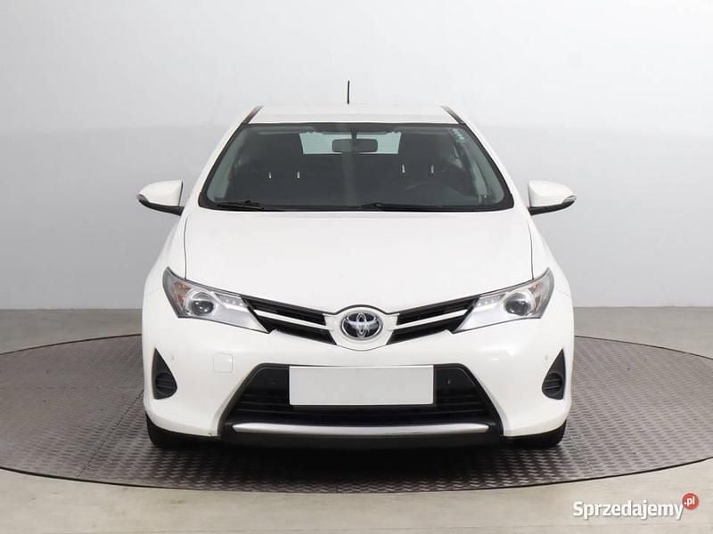 Biały Używany 2015 Toyota Auris Kombi | 33 999 zł (Dobra cena) - Obraz 1/4
