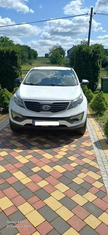 Biały Używany 2011 Kia Sportage SUV | 37 000 zł (Uczciwa cena) - Obraz 1/4